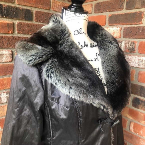 A.N.A. BLACK  COAT  FAUX FUR COLLAR SIZE MEDIUM - Picture 3 of 13